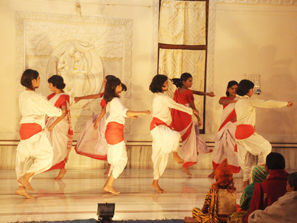 Akhanda Mahapeeth, Akhandamahapeeth, Mahavatar Babaji Maharaj, Lahiri Mahasay, Nanga Baba, Kriya Yoga, Yoga, Mata Sharbani Trust, Shibrampur, Kolkata, Spiritual, Durga Puja, Adhyatmik,